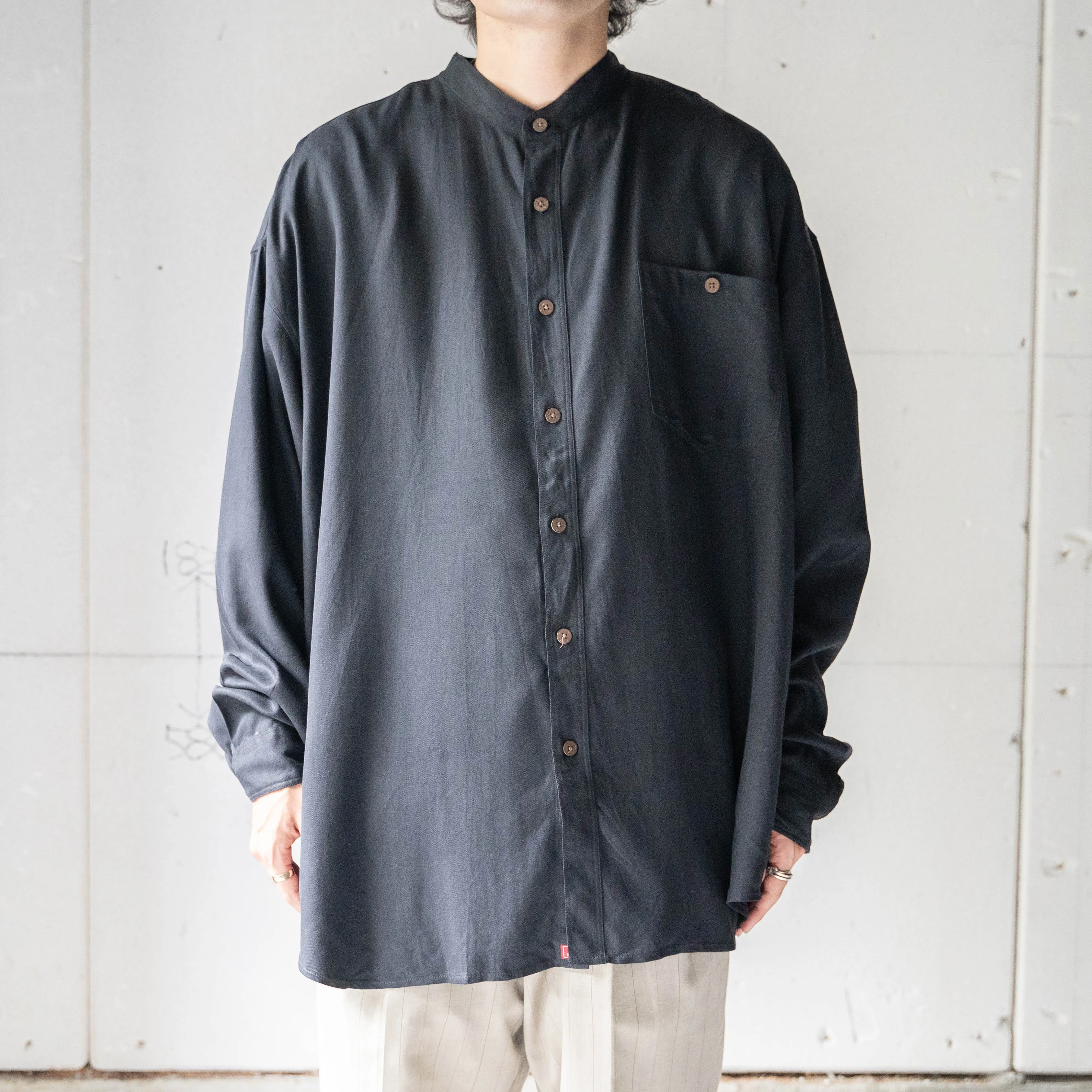 1990s black color all silk no collar shirt