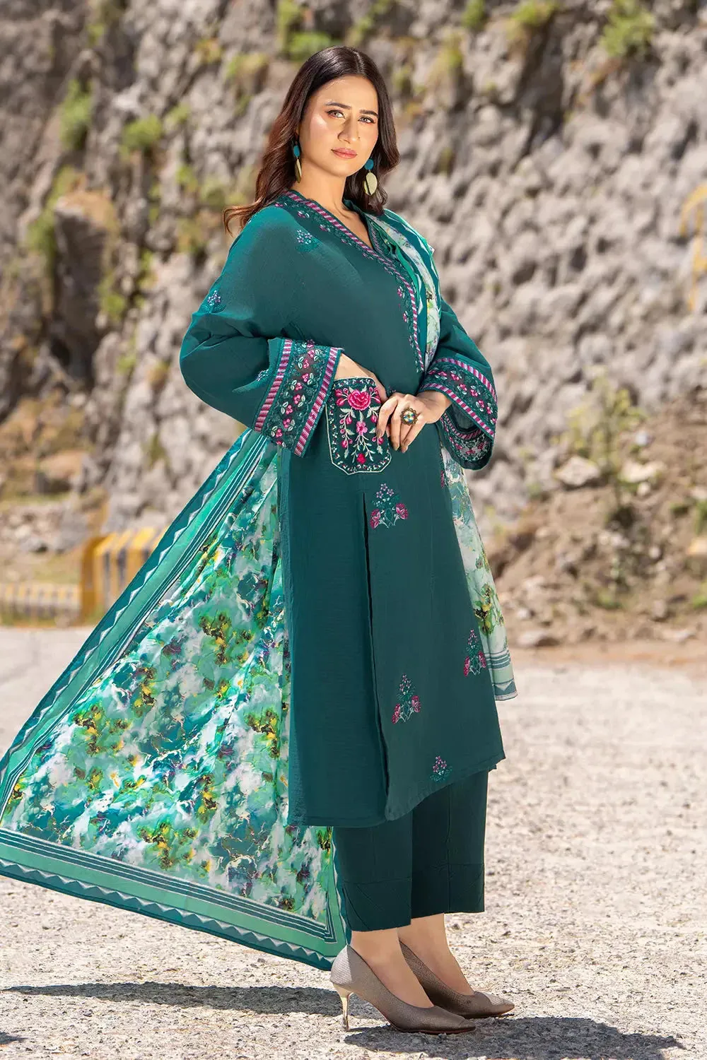 3PC Embroidered Unstitched Cambric Suit KSDE-2818