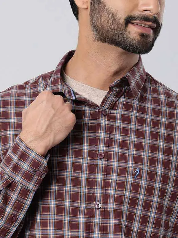 Men Checked Half Sleeve Cotton Blend Shirt