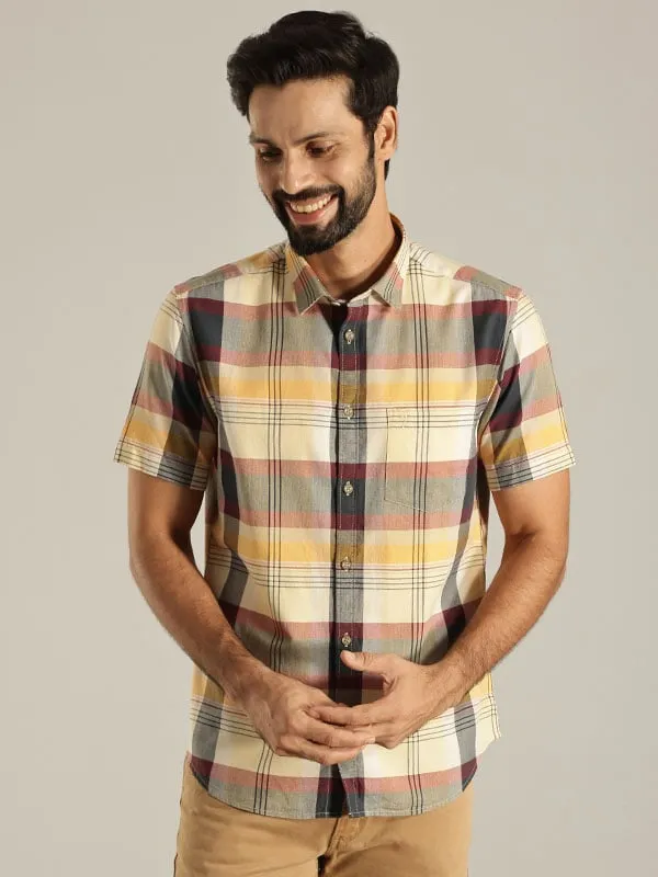 Men Checked Half Sleeve Cotton Shirt