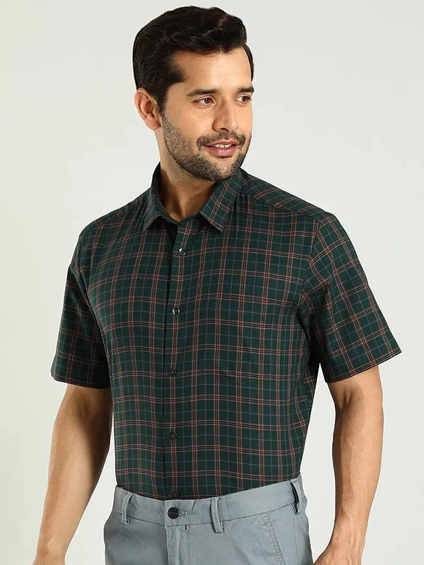 Men Checked Half Sleeve Cotton Shirt