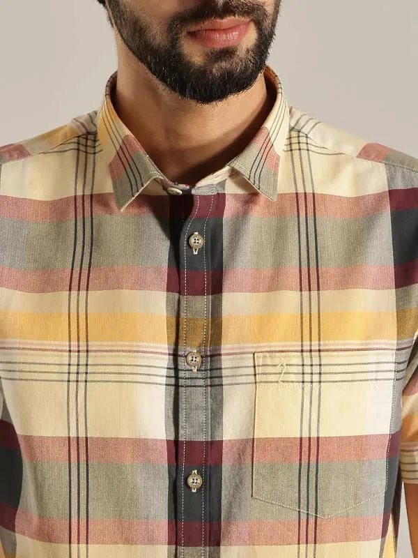 Men Checked Half Sleeve Cotton Shirt