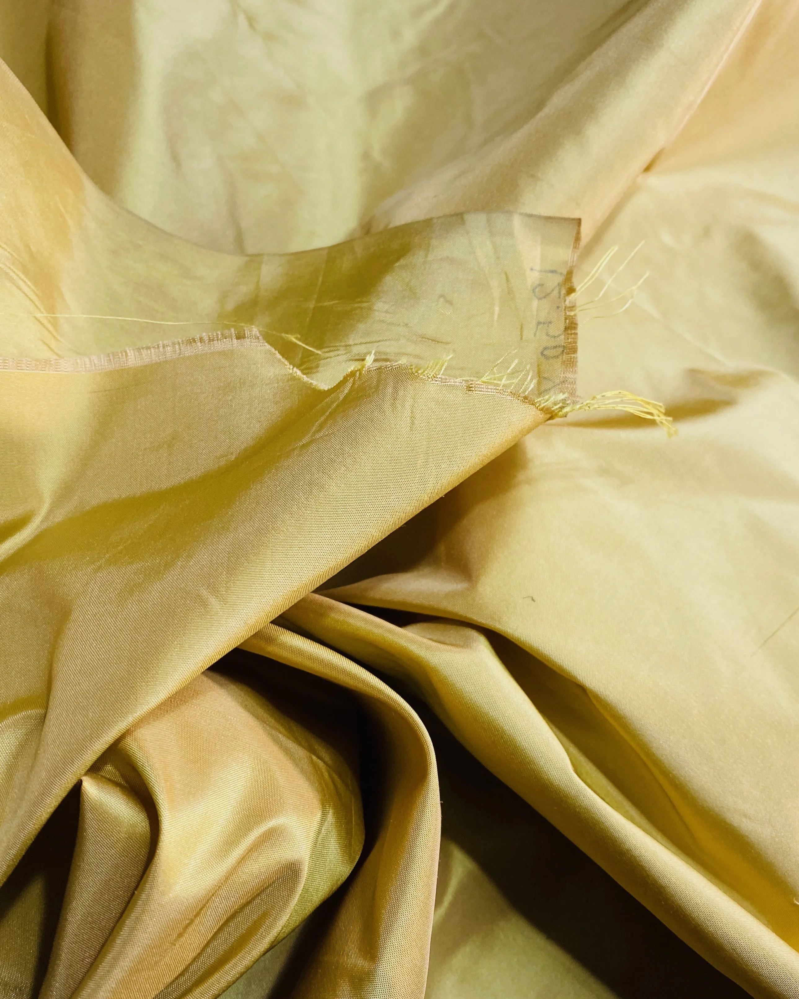 NEW Lady Lisa 100% Silk Taffeta Fabric Solid Icy Yellow Gold