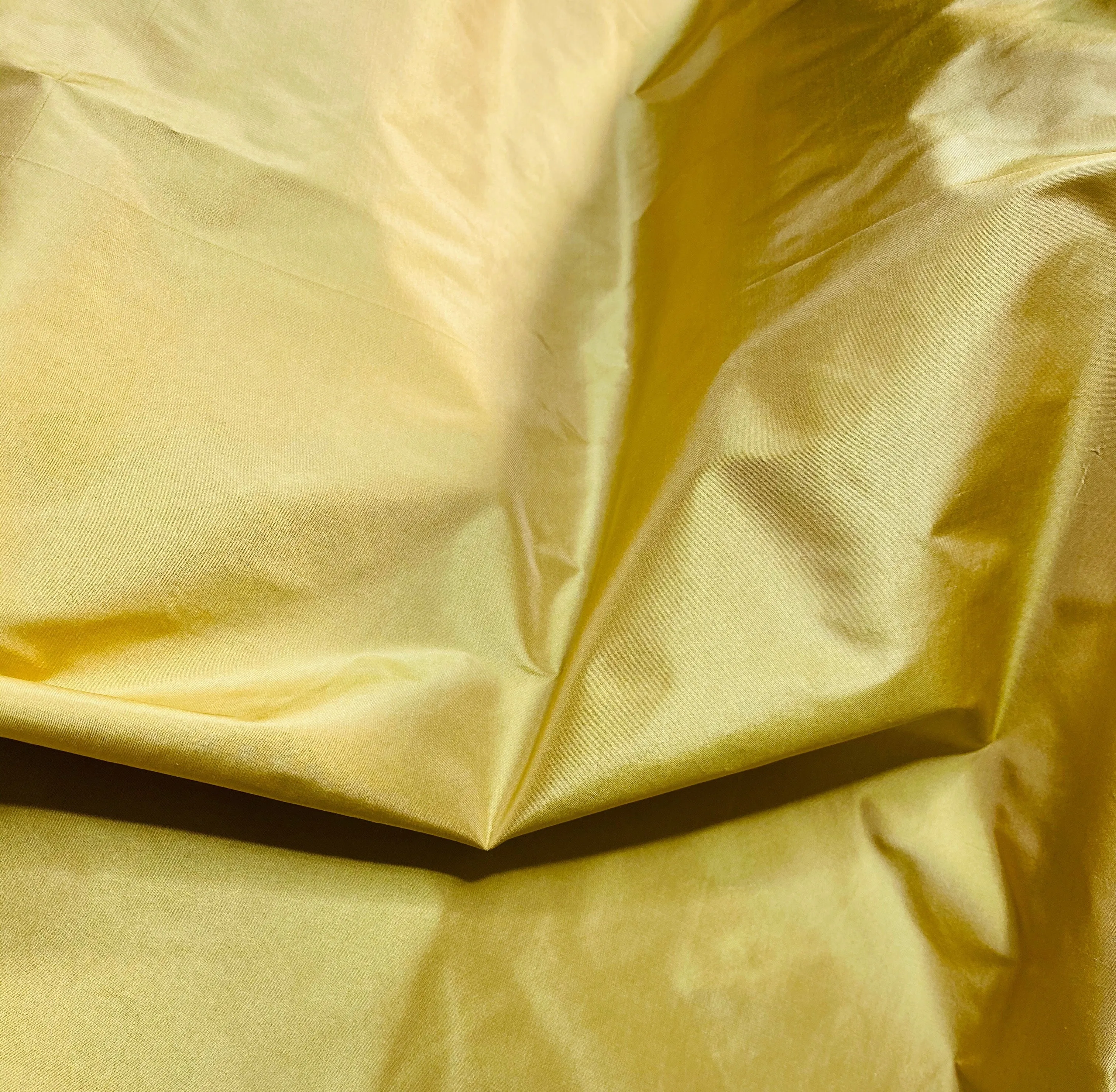 NEW Lady Lisa 100% Silk Taffeta Fabric Solid Icy Yellow Gold